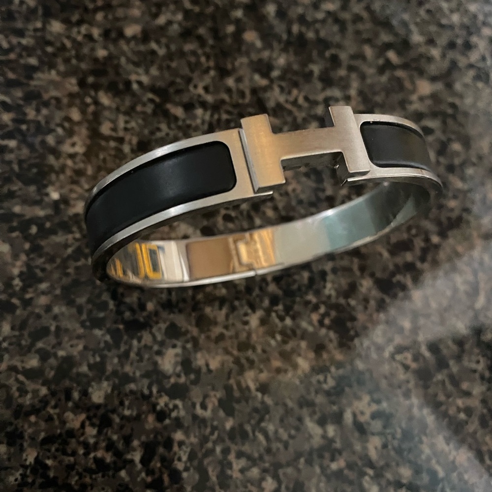 Authentic Hermès Clic H Enamel Bracelet - Black/Silver - Timeless Elegance